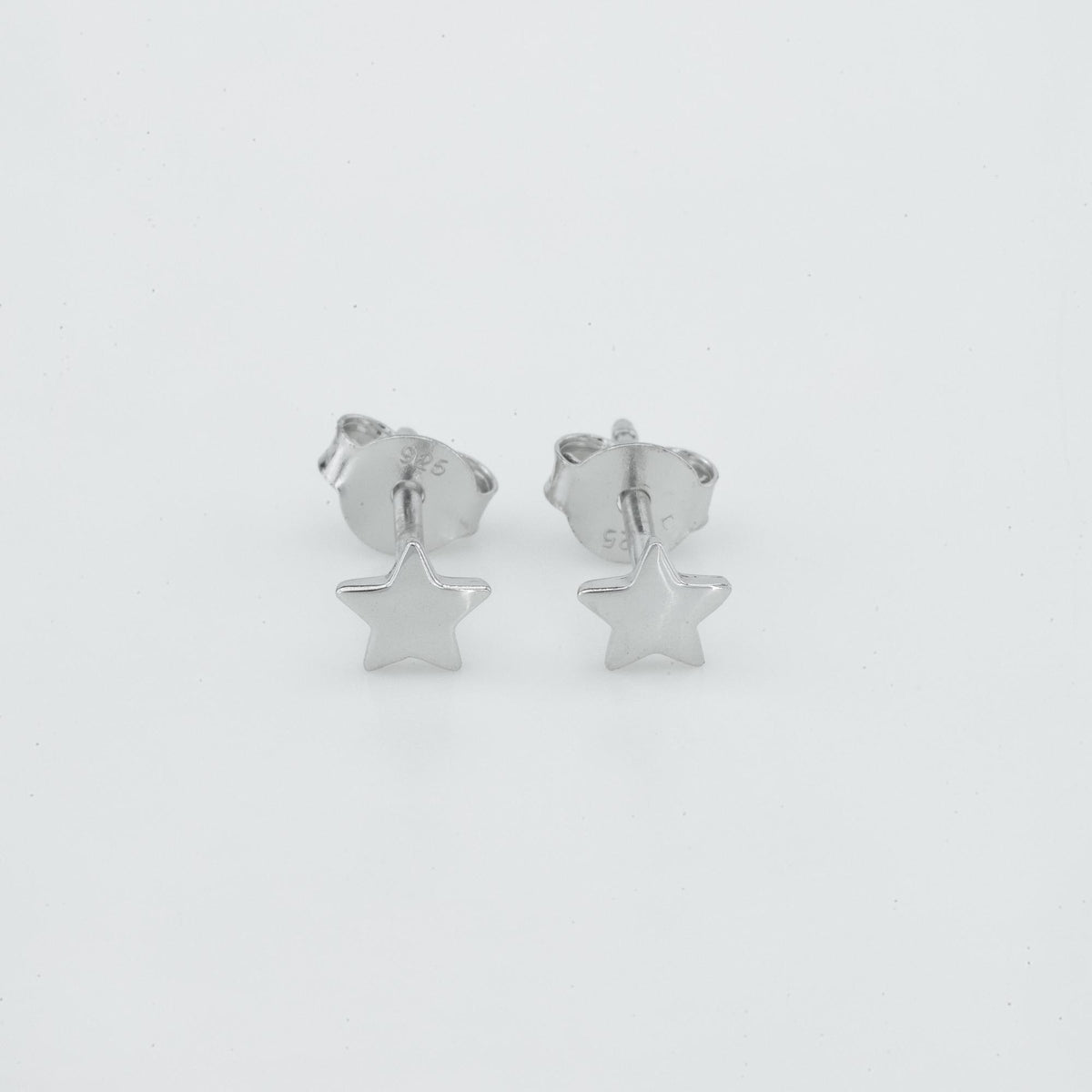 Tiny Everyday Solid Star Motif Post Stud Earrings in 925 Silver