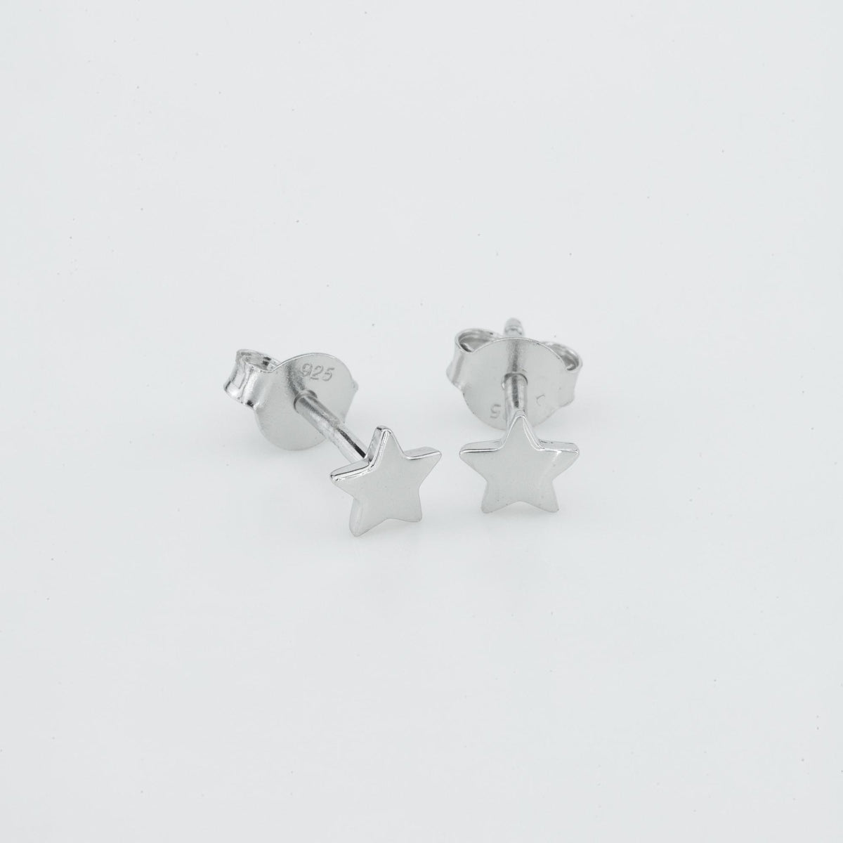 Tiny Everyday Solid Star Motif Post Stud Earrings in 925 Silver